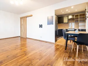 Pronájem bytu 2+1, Praha - Kobylisy, Paláskova, 55 m2