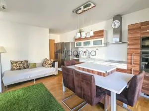 Pronájem bytu 2+kk, Praha, Ke kapslovně, 69 m2