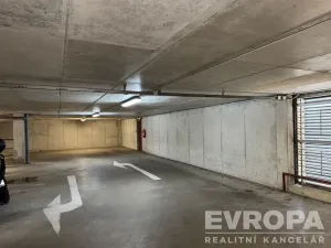 Prodej garážového stání, Praha - Horní Měcholupy, Boloňská, 14 m2