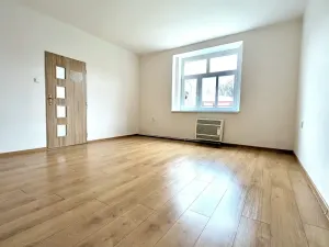 Pronájem bytu 2+kk, Louny, Poděbradova, 48 m2