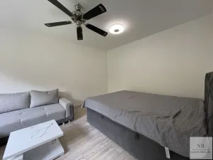 Pronájem bytu 1+1, Karlovy Vary, Východní, 35 m2