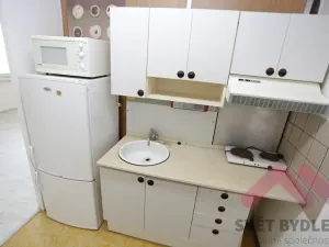 Pronájem bytu 1+kk, Praha - Řepy, Bazovského, 35 m2