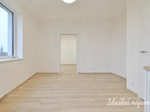 Pronájem bytu 2+kk, Brno - Horní Heršpice, Jižní, 36 m2
