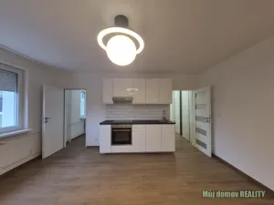 Pronájem bytu 2+kk, Praha - Holešovice, Vrbenského, 40 m2