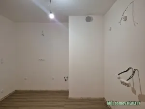 Pronájem bytu 1+kk, Praha - Dolní Měcholupy, Honzíkova, 41 m2
