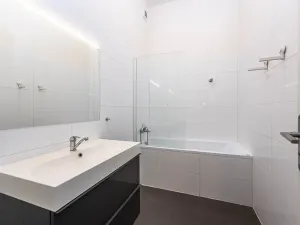 Prodej bytu 2+kk, Praha, Lucemburská, 51 m2