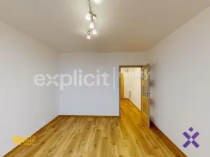 Pronájem bytu 1+1, Otrokovice - Kvítkovice, J. Valčíka, 29 m2