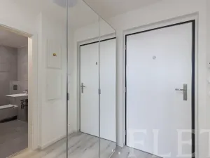 Pronájem bytu 1+kk, Praha - Hloubětín, Laponská, 31 m2