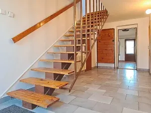 Prodej rodinného domu, Lomnička, 300 m2