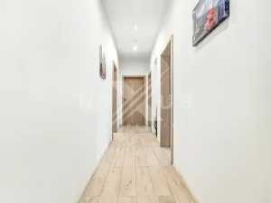 Prodej bytu 4+1, Praha - Holešovice, Bubenská, 100 m2