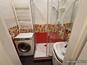 Pronájem bytu 2+1, Praha - Podolí, Podolská, 58 m2