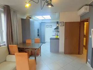 Pronájem bytu 2+kk, Praha - Vysočany, Pod Harfou, 55 m2