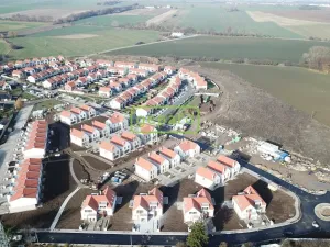 Prodej komerčního pozemku, Drahelčice, 7730 m2