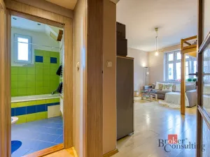 Pronájem bytu 1+kk, Praha - Vysočany, Novovysočanská, 31 m2