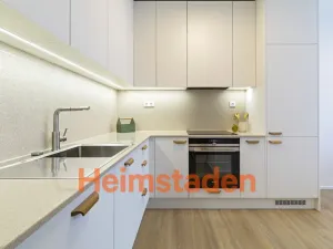 Pronájem bytu 3+1, Praha - Holešovice, U Pergamenky, 61 m2