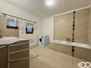 Pronájem bytu 2+1, Kolín, U Borků, 100 m2