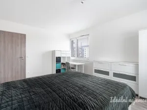 Pronájem bytu 2+kk, Praha - Vysočany, Strnadových, 60 m2