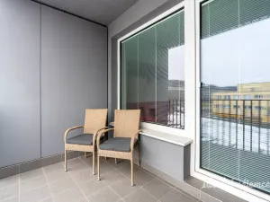 Pronájem bytu 2+kk, Praha - Vysočany, Strnadových, 60 m2