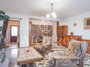 Prodej vícegeneračního domu, Praha - Ďáblice, Vojkovická, 182 m2