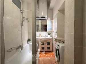 Prodej bytu 2+kk, Praha - Smíchov, Pechlátova, 39 m2