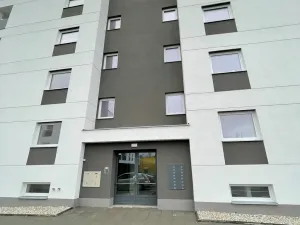 Pronájem bytu 2+kk, Opava, Kačírkova, 56 m2