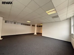 Pronájem kanceláře, Zlín, Vavrečkova, 146 m2