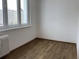 Prodej bytu 2+1, Nové Sedlo, Sadová, 77 m2