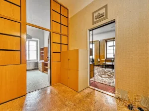 Prodej bytu 4+1, Praha - Malá Strana, Malostranské náměstí, 91 m2