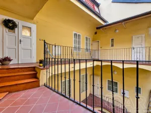 Prodej bytu 4+1, Praha - Malá Strana, Malostranské náměstí, 91 m2