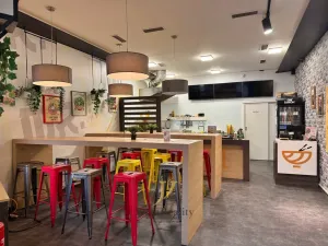 Pronájem obchodního prostoru, Olomouc, tř. Svobody, 58 m2