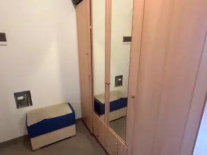 Pronájem bytu 1+kk, Praha - Strašnice, Věšínova, 32 m2