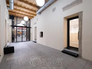 Pronájem obchodního prostoru, Brandýs nad Labem-Stará Boleslav - Brandýs nad Labem, Masarykovo náměstí, 92 m2