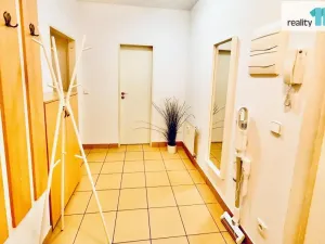 Pronájem bytu 1+kk, Praha - Michle, Pod Bohdalcem I, 50 m2