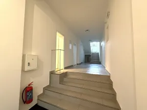 Pronájem kanceláře, Brno - Židenice, Kosmákova, 12 m2