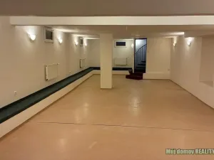 Pronájem obchodního prostoru, Praha - Záběhlice, Střimelická, 141 m2