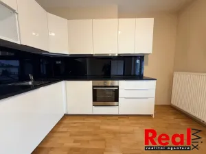 Pronájem bytu 1+kk, Brno - Královo Pole, Božetěchova, 42 m2