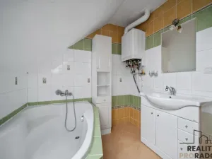 Prodej rodinného domu, Hrochův Týnec, Zámecká, 126 m2