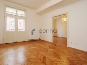 Pronájem bytu 2+1, Praha, Blanická, 77 m2