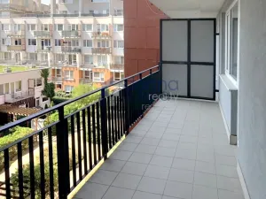 Pronájem bytu 3+kk, Praha, Pod Harfou, 76 m2