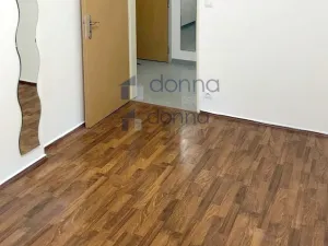 Pronájem bytu 3+kk, Praha, Pod Harfou, 76 m2