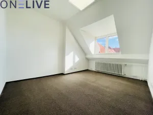 Pronájem kanceláře, Plzeň, náměstí T. G. Masaryka, 365 m2