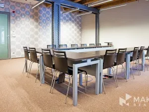 Pronájem kanceláře, Praha - Holešovice, Jankovcova, 231 m2