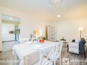 Prodej bytu 2+1, Neratovice, 28. října, 52 m2