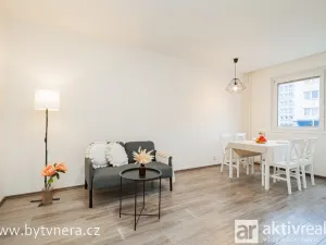 Prodej bytu 2+1, Neratovice, 28. října, 52 m2