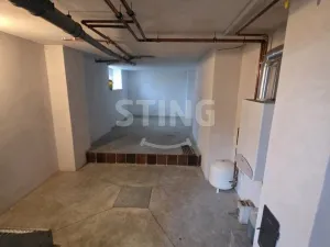 Pronájem výrobních prostor, Vršovice, 316 m2