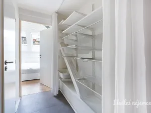 Pronájem bytu 3+kk, Praha - Vršovice, 28. pluku, 54 m2