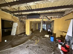 Pronájem obchodního prostoru, Olomouc, tř. Svobody, 58 m2