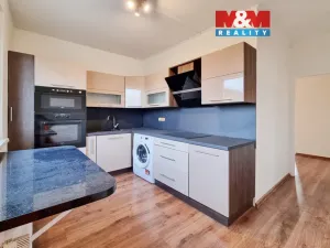 Pronájem bytu 3+1, Karlovy Vary, Budovatelů, 72 m2