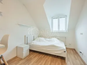 Prodej bytu 1+kk, Praha - Smíchov, Radlická, 25 m2