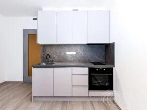 Pronájem bytu 1+kk, Praha - Hloubětín, Poděbradská, 32 m2